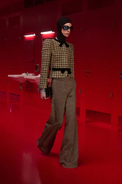 Look 63